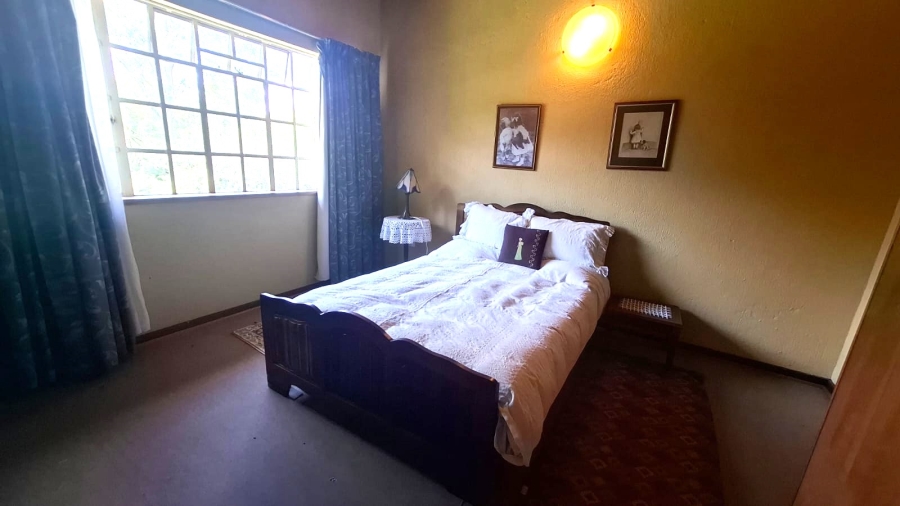6 Bedroom Property for Sale in Mooivallei Park North West